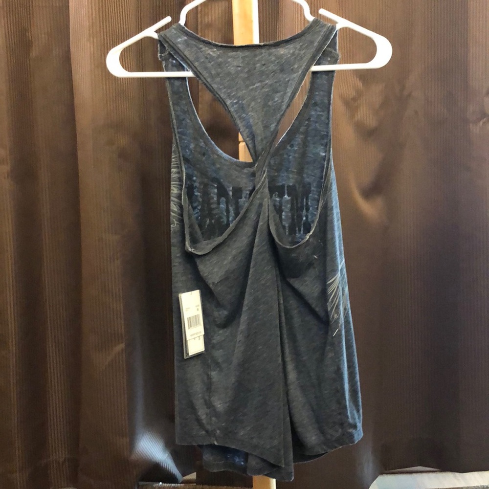 🌺 NWT Razor back tank 🌺 3/$21 - Picture 3 of 3